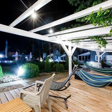 Apartamenty Przy Plazy Z Basenem Z Podgrzewana Woda I Mini Spa - Osrodek Kolonijno-Wczasowy Mewa Niechorze Exterior foto