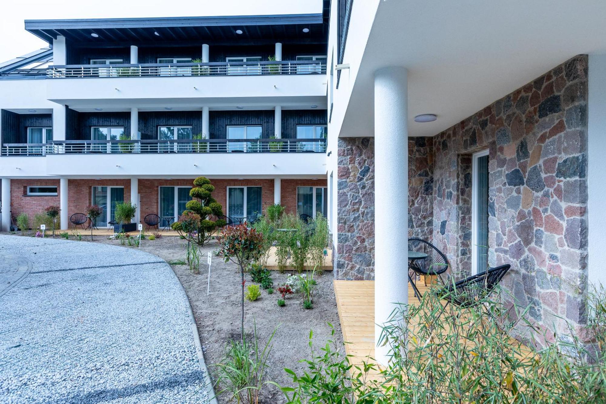 Apartamenty Przy Plazy Z Basenem Z Podgrzewana Woda I Mini Spa - Osrodek Kolonijno-Wczasowy Mewa Niechorze Exterior foto