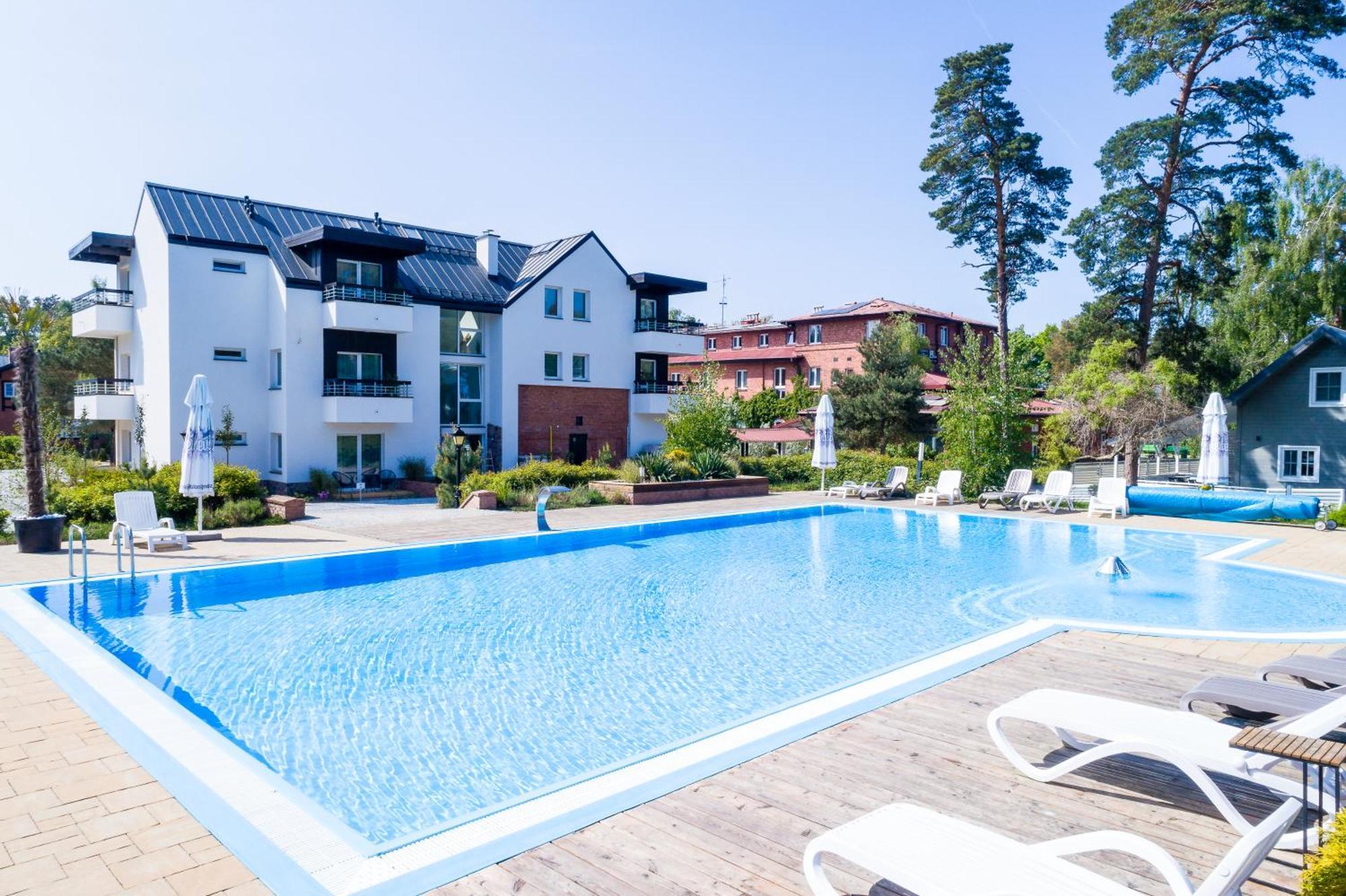 Apartamenty Przy Plazy Z Basenem Z Podgrzewana Woda I Mini Spa - Osrodek Kolonijno-Wczasowy Mewa Niechorze Exterior foto