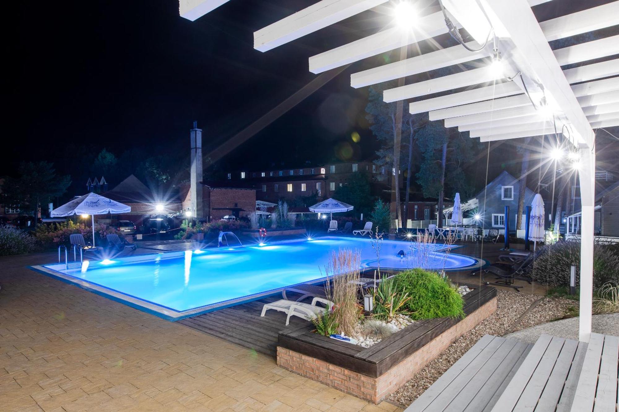 Apartamenty Przy Plazy Z Basenem Z Podgrzewana Woda I Mini Spa - Osrodek Kolonijno-Wczasowy Mewa Niechorze Exterior foto