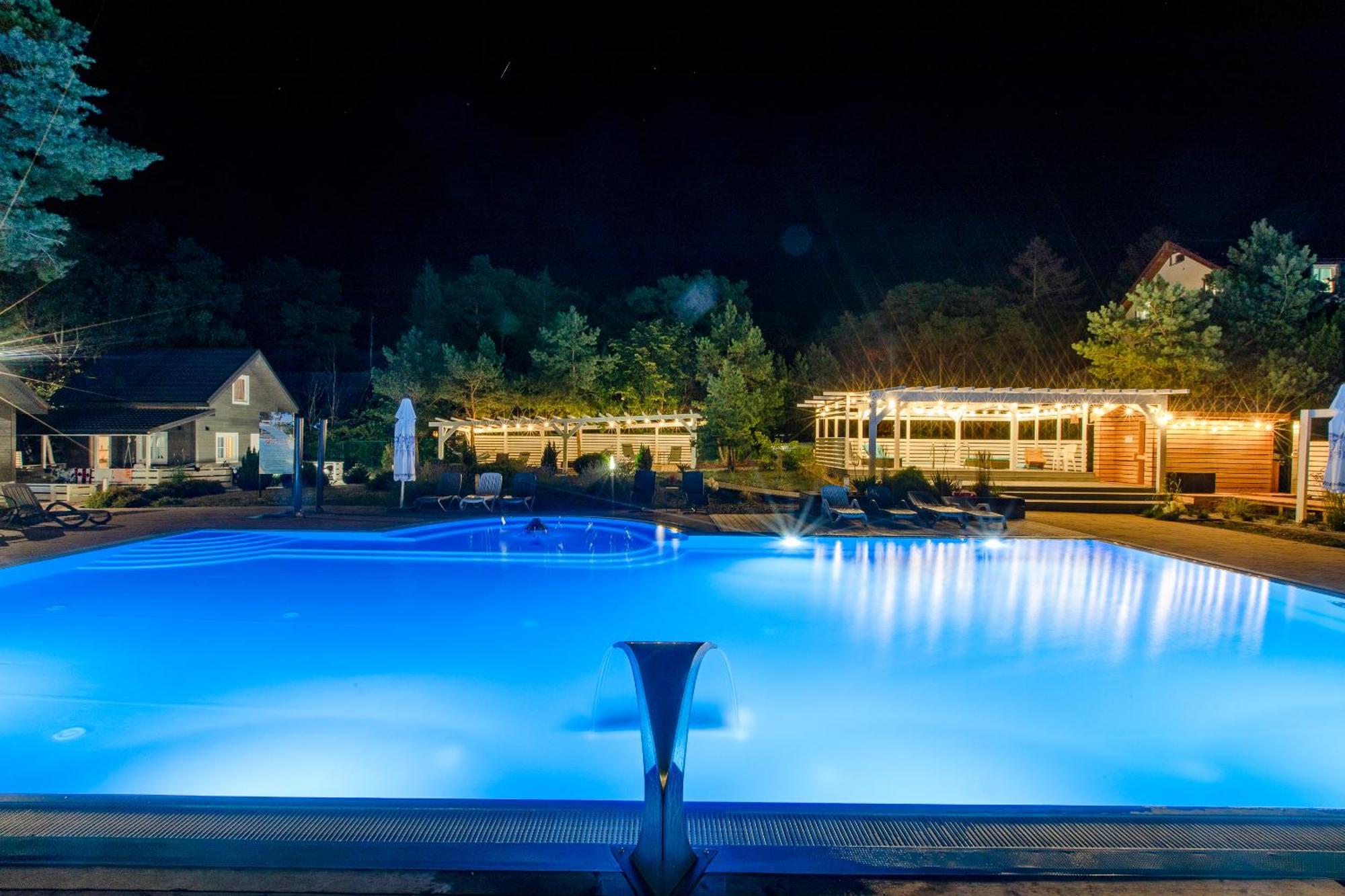 Apartamenty Przy Plazy Z Basenem Z Podgrzewana Woda I Mini Spa - Osrodek Kolonijno-Wczasowy Mewa Niechorze Exterior foto